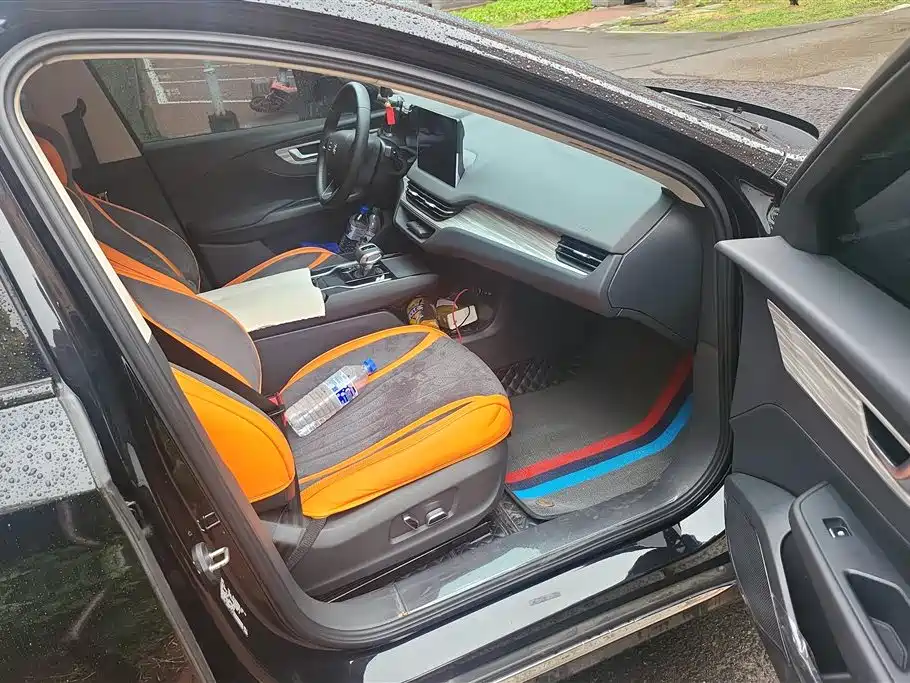Hongqi E-QM5 2023 620km PLUS