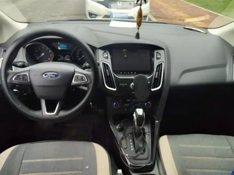 Ford Focus 2017 Hatchback EcoBoost 125 Automatic Trend Smart Edition