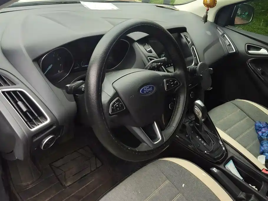 Ford Focus 2017 Hatchback EcoBoost 125 Automatic Trend Smart Edition
