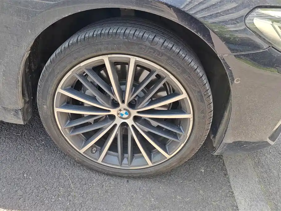 BMW 5 Series 2023 Facelift 530Li Leading Edition M Sport Package