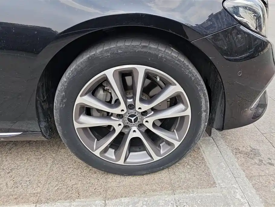 Mercedes-Benz E-Class 2019 E 260 L