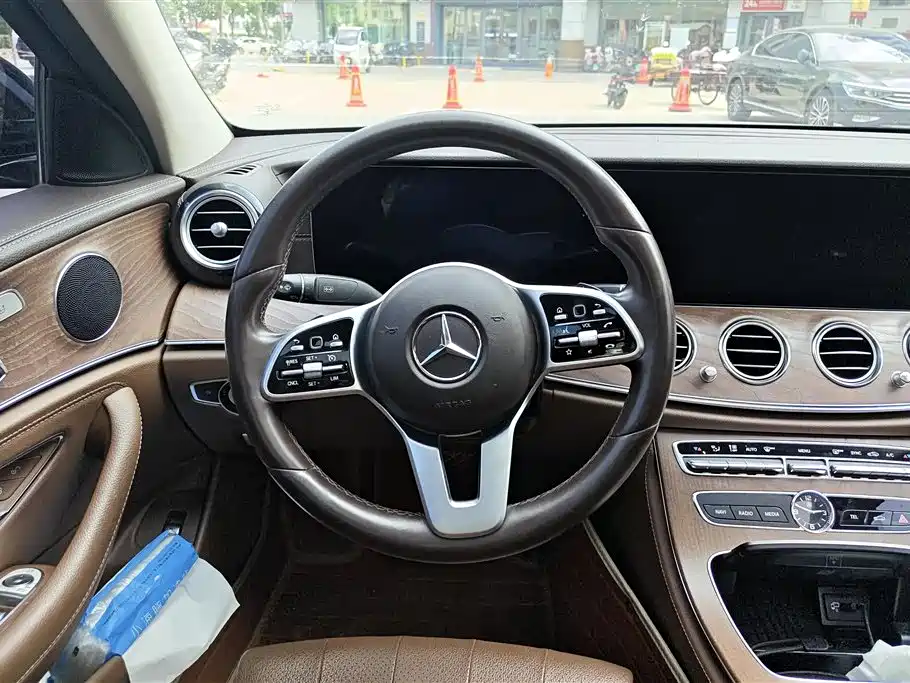 Mercedes-Benz E-Class 2019 E 260 L