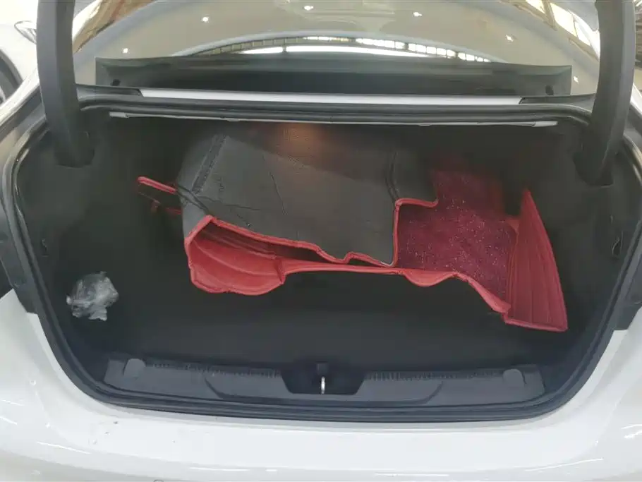 Jaguar XEL 2021 2.0T 250PS R-Dynamic S